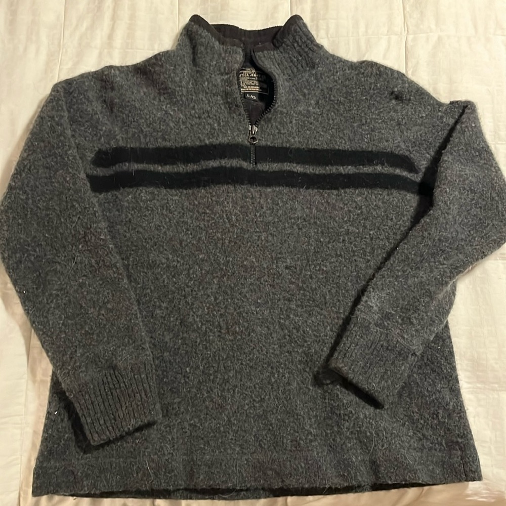 Boys Large fuzzy Nautical sweater. Black and gray.